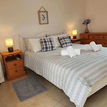 Razzett Warda B&B Għasri Dış mekan fotoğraf