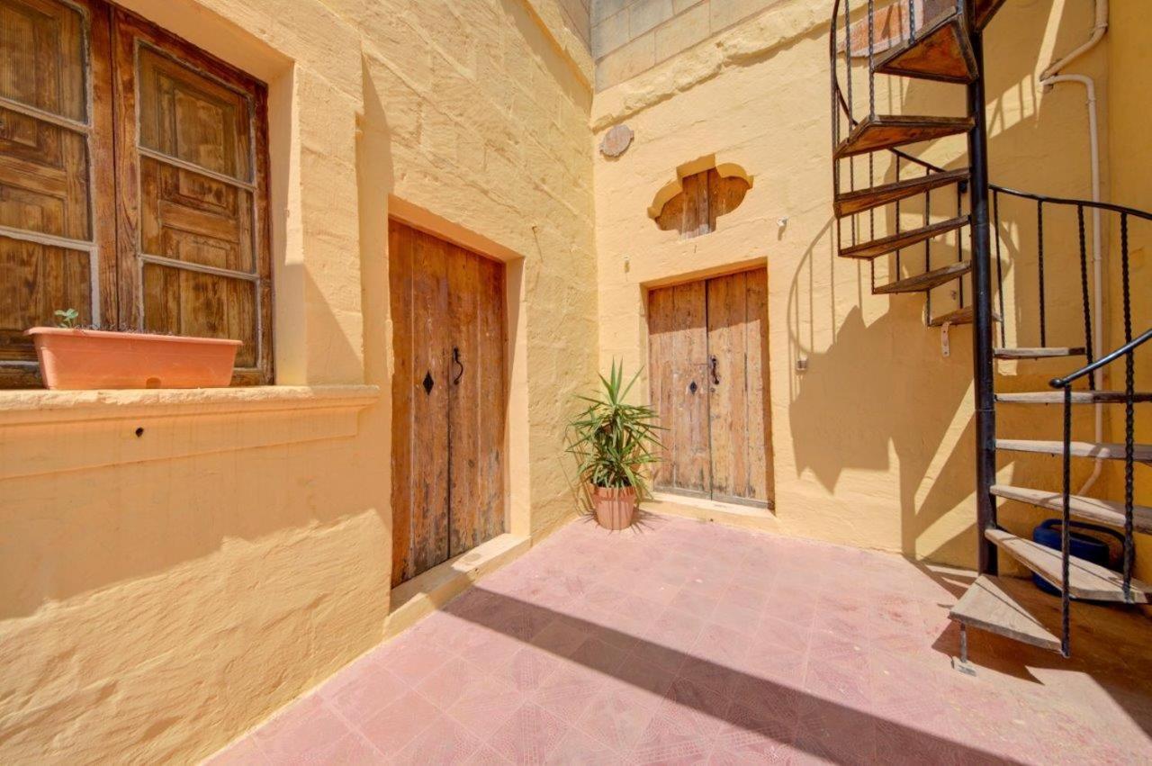 Razzett Warda B&B Għasri Dış mekan fotoğraf